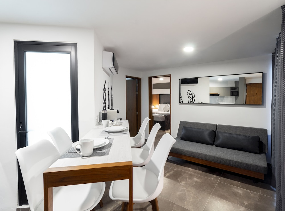 Seven Boutique Apartments Cancún