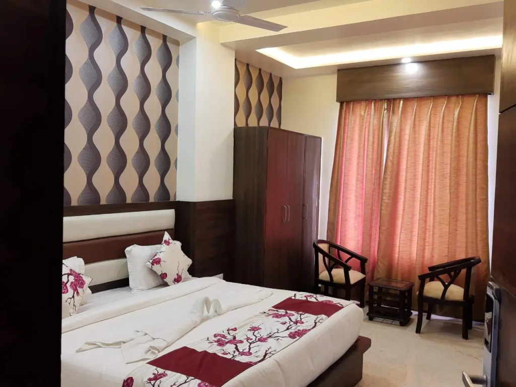Hotel Jmd World Sarover