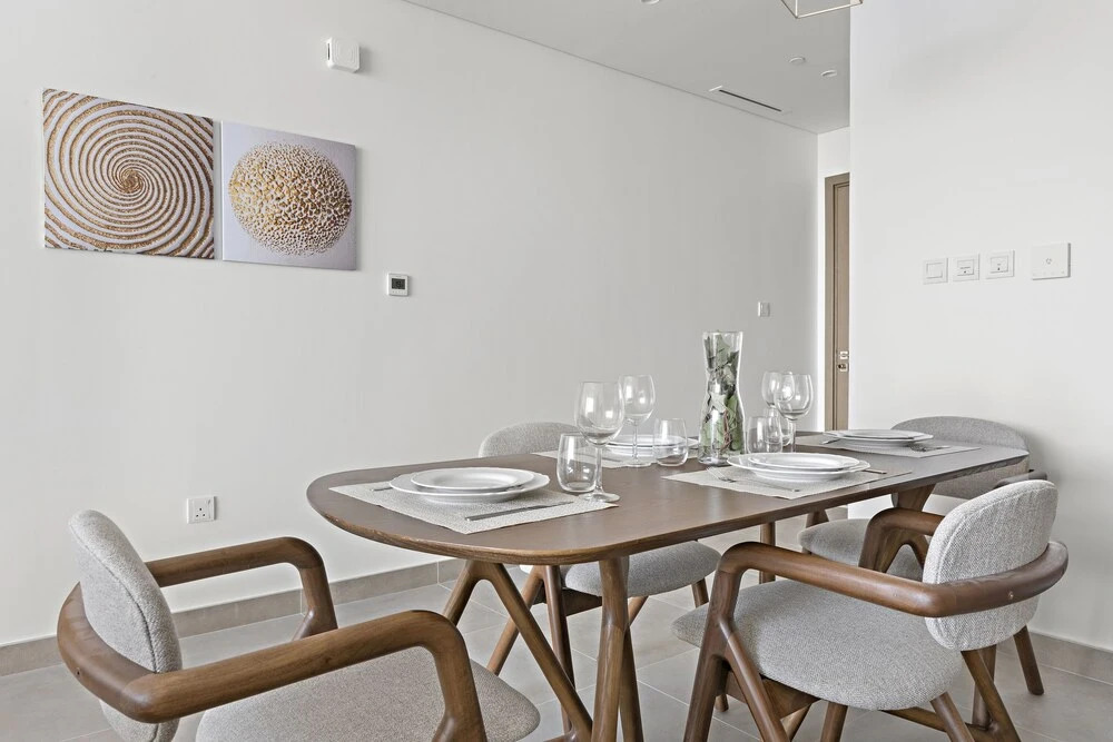 WelHome - Stylish Condo With Cityscape View in Creek Harbour
