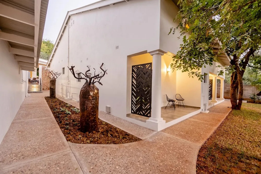 Nkosi Guest Lodge