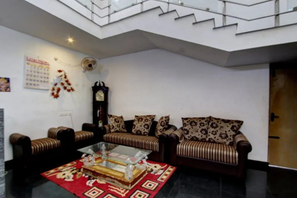 Oyo 46168 Sky Hotels