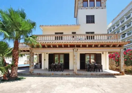 Villa Maravillas by Slow Villas