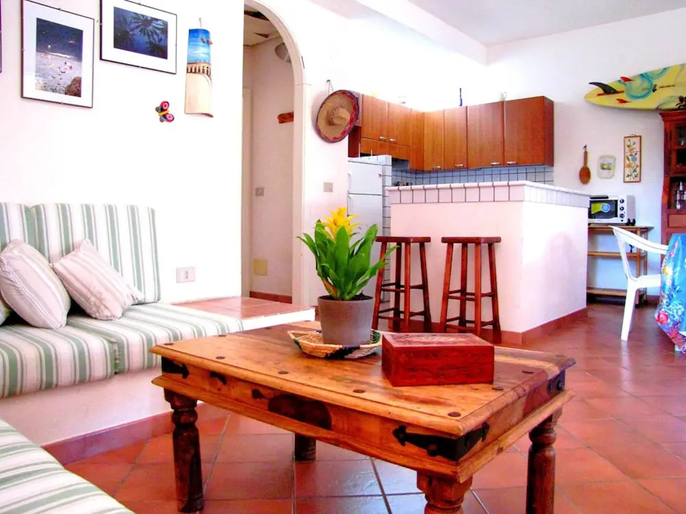 Casa Vacanza Ondablu CaseSicule, on the Beach with big Veranda and Wifi