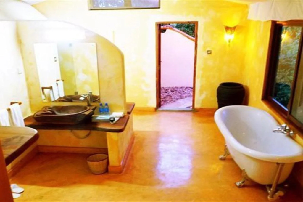 Отель PrideInn Mara Camp & Cottages