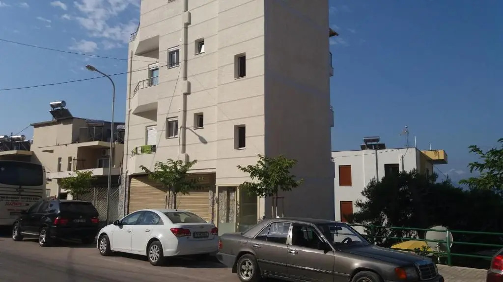 Anna Apartments