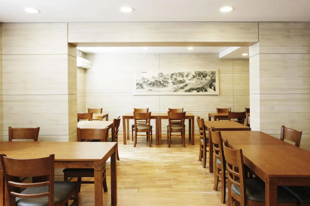 M.BIZ Hotel