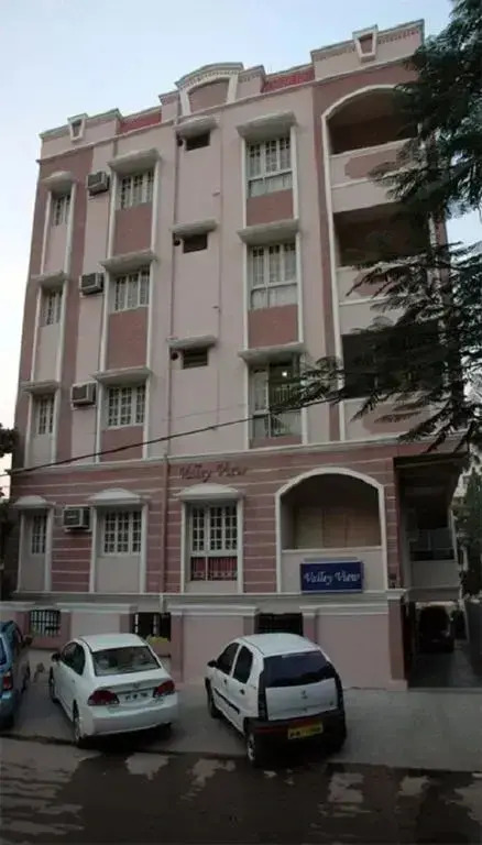 14 Square Banjara Hills