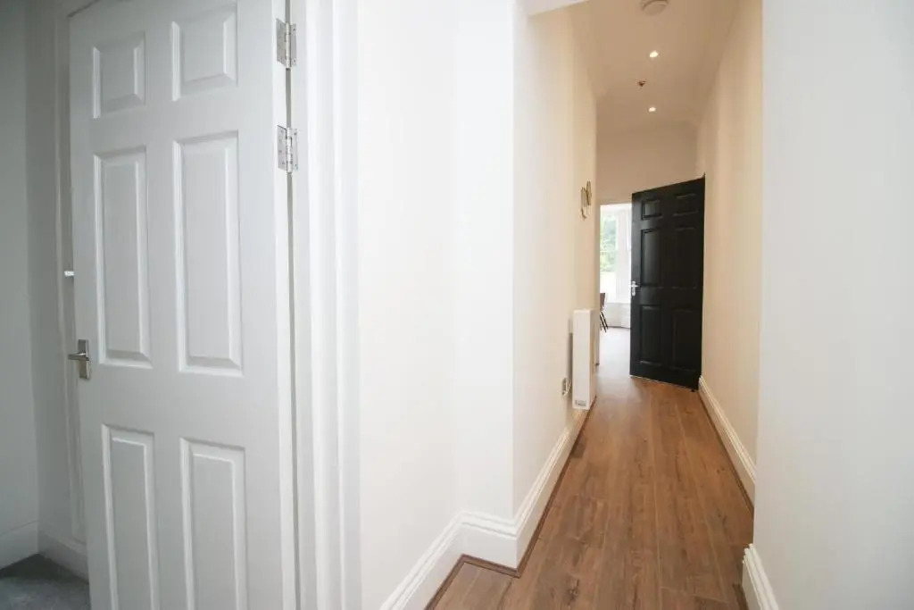 16 North Road Flat 1 by Mia Living Free Parking On Site