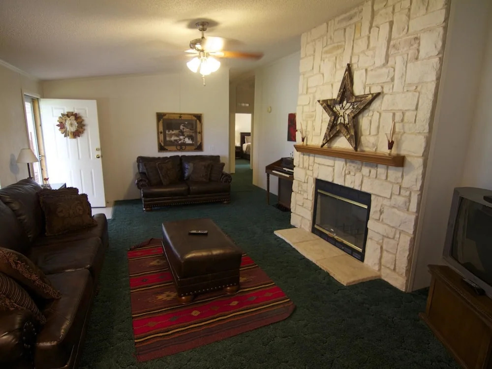 South Gate Lodges