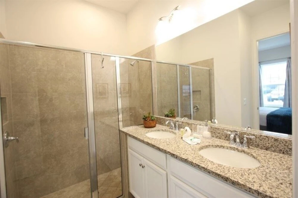 178fr 5 Bedroom Townhouse