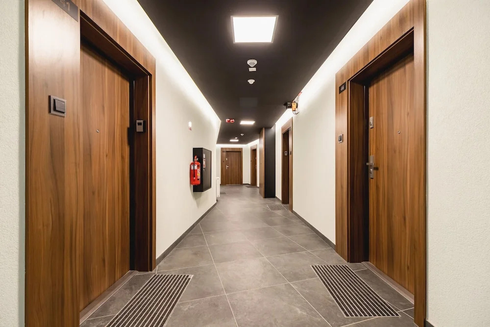 Riva Verona Apartment by Renters Prestige