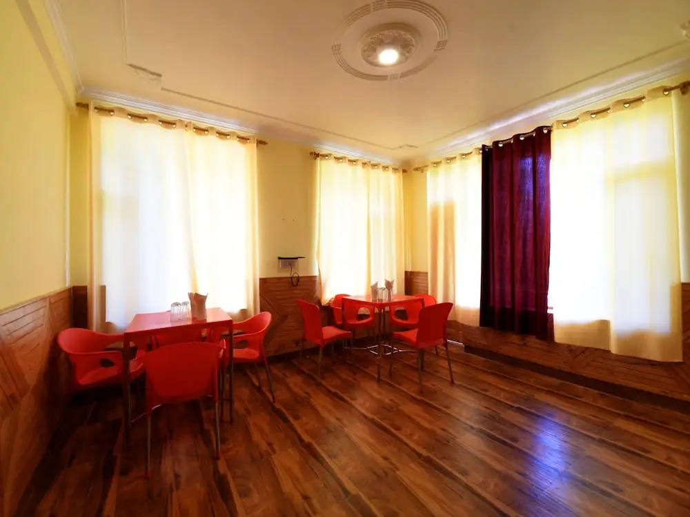 OYO 14580 Home Luxurious Studios Shanag