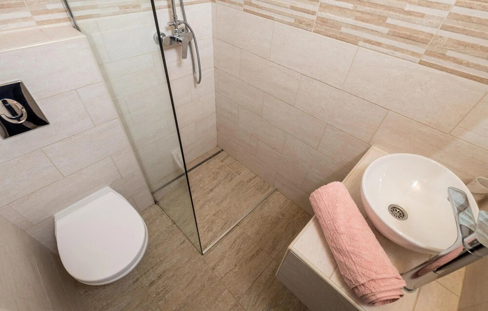 Amazing Home in Gostinjac With Wifi and 3 Bedrooms