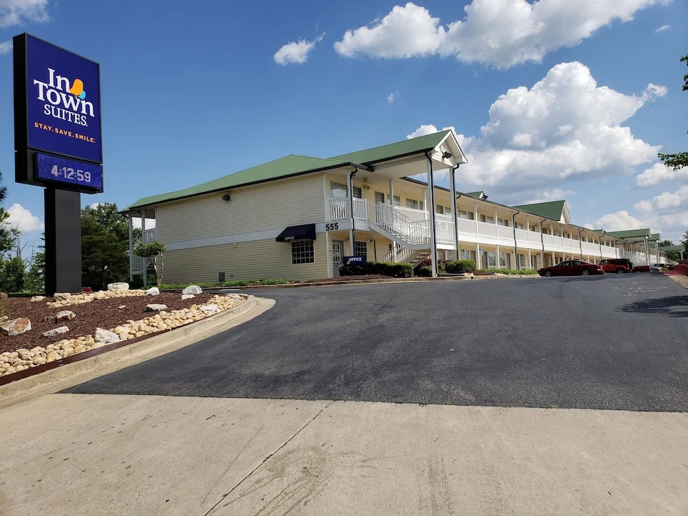 InTown Suites Extended Stay Atlanta GA - Cumming