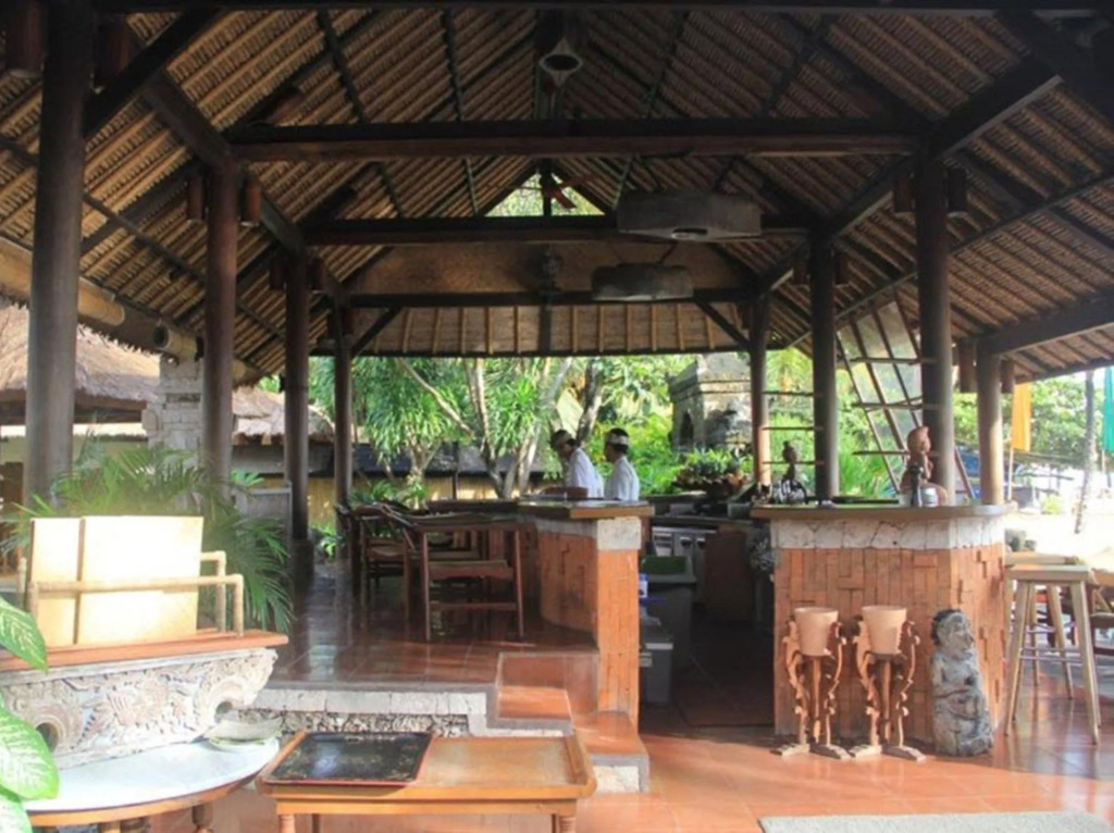 Tandjung Sari Hotel