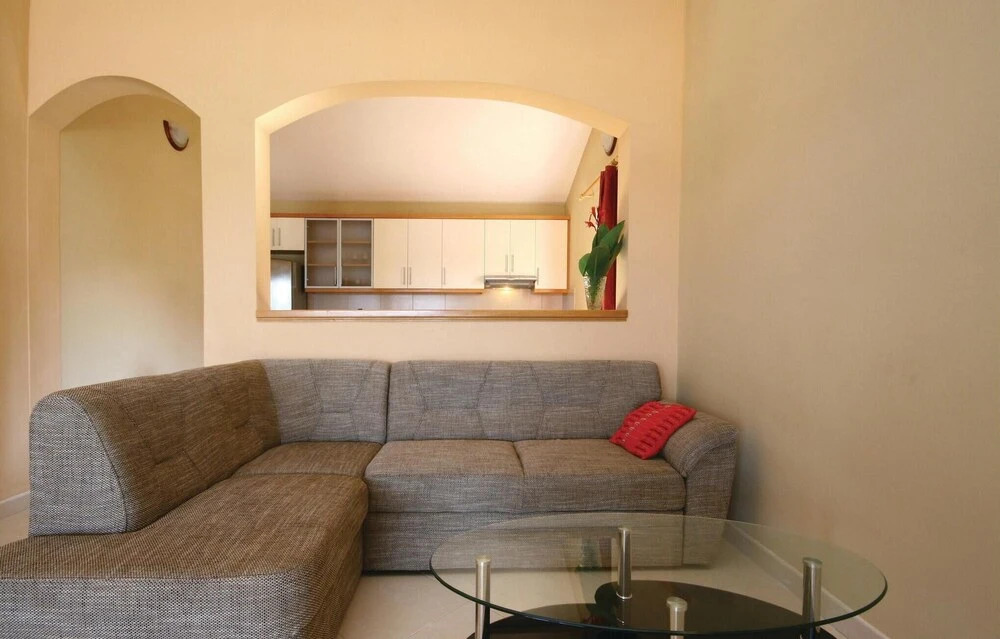 Amazing Home in Srima With Wifi and 2 Bedrooms