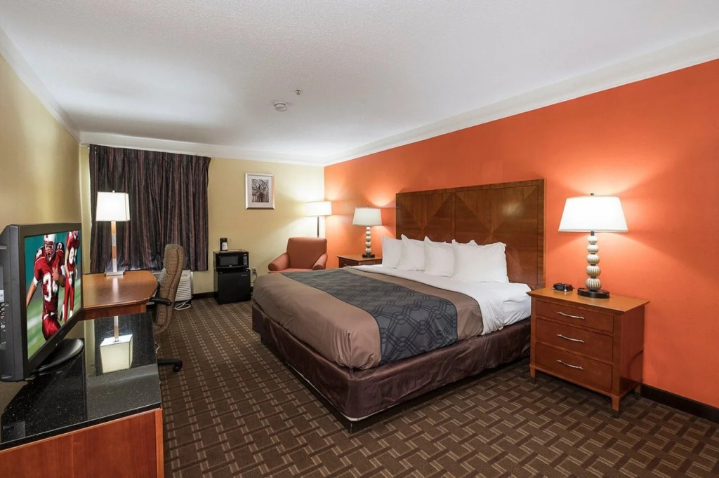 Red Roof Inn & Suites Madison, GA