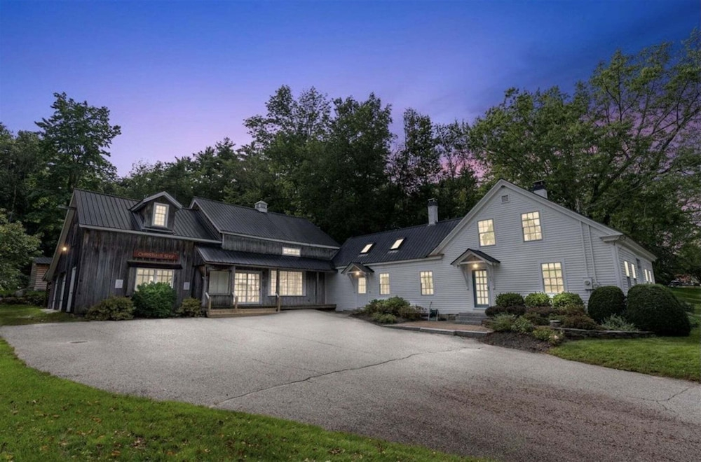 Lakeside Retreat Limit 10 3 Bedroom Home