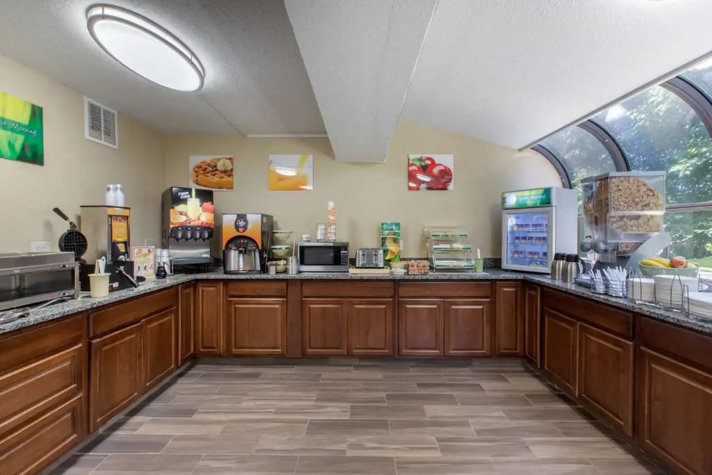 Econo Lodge Coliseum Area