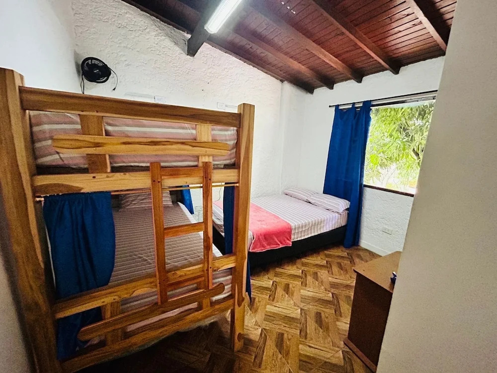 Blue Coast Hostal