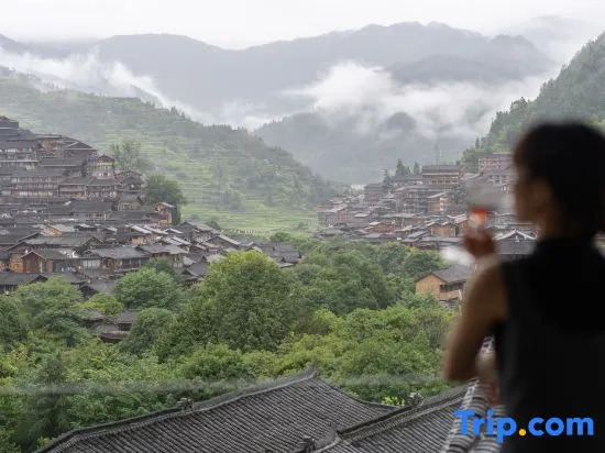 Thousands of Miles · Valtemon High Altitude Beauty Field Homestay