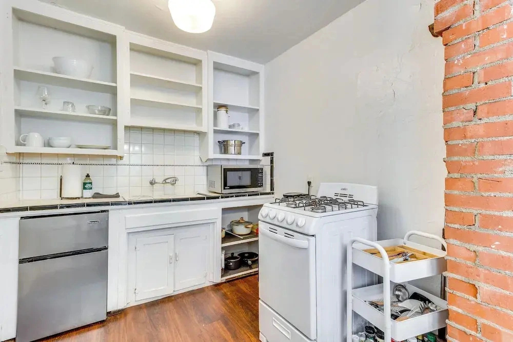 Modern OKC Duplex in Plaza: Steps to Shops & Bars