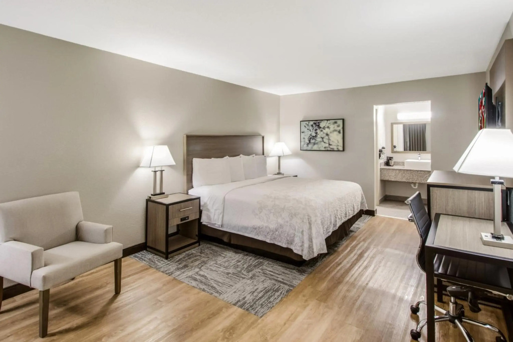Red Roof Inn PLUS Brooklyn - Flatbush Ave