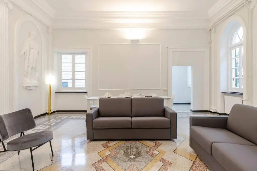 Joivy Elegant Flat for 7, in the Heart of Genoa