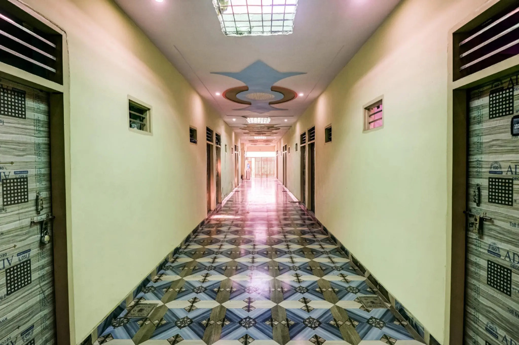 OYO Flagship 82264 Hariom guest house