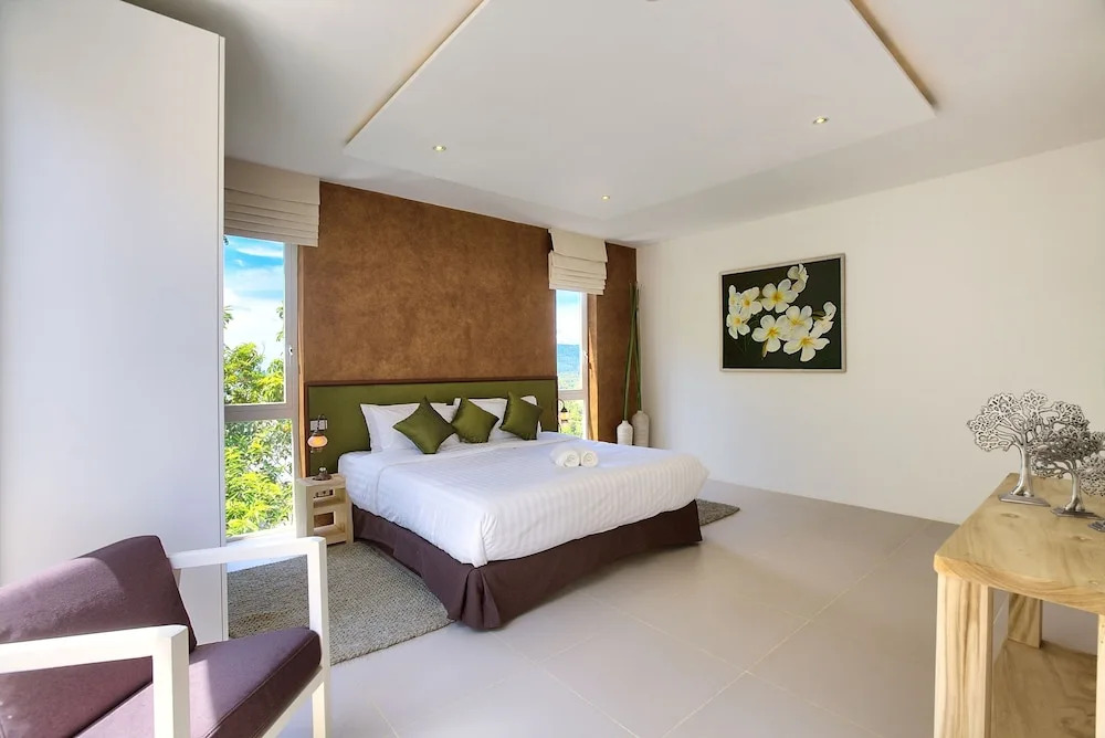 Serene Penthouse