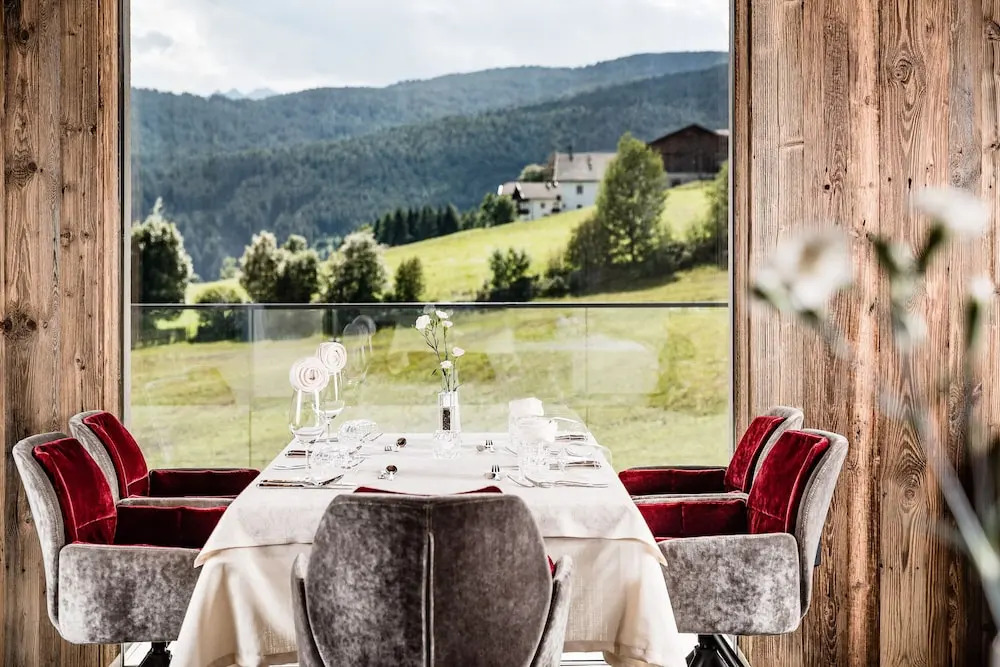 SONNENBERG Panorama Dolomites Wellbeing