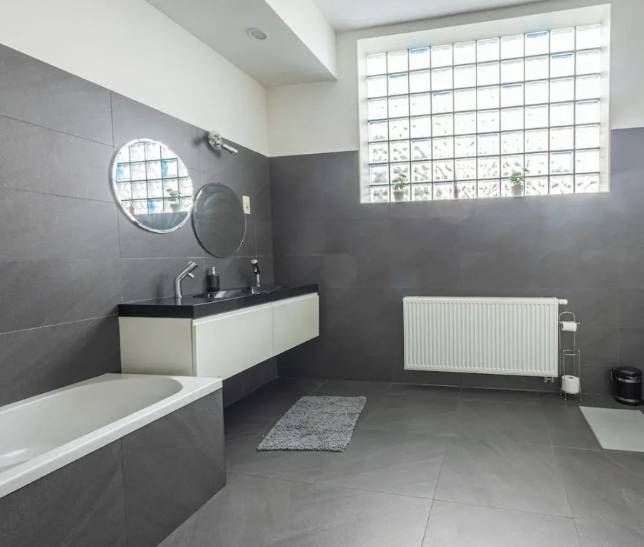 Chambres Cosy dans Une Grande maison