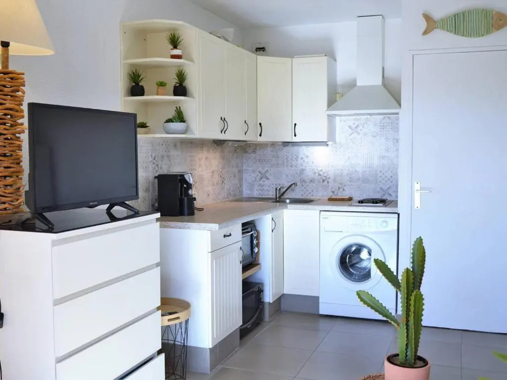 Appartement Le Lavandou, 1 pièce, 4 personnes - FR-1-251-232