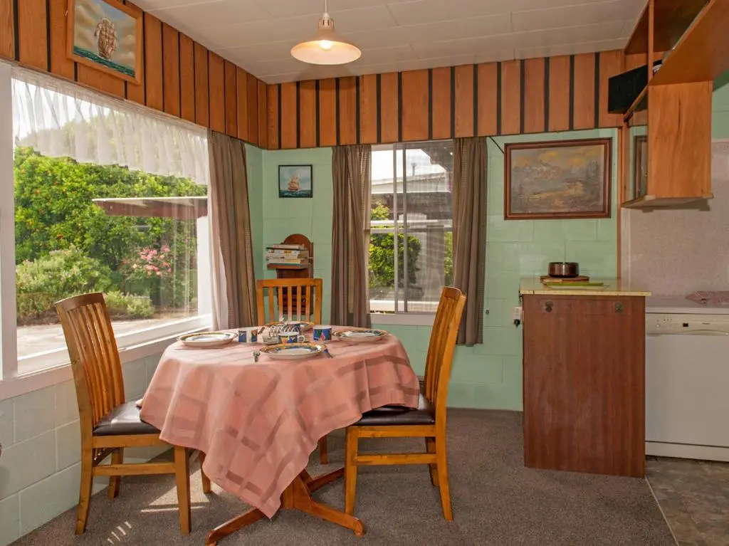 Holiday Haven - Whitianga Bach