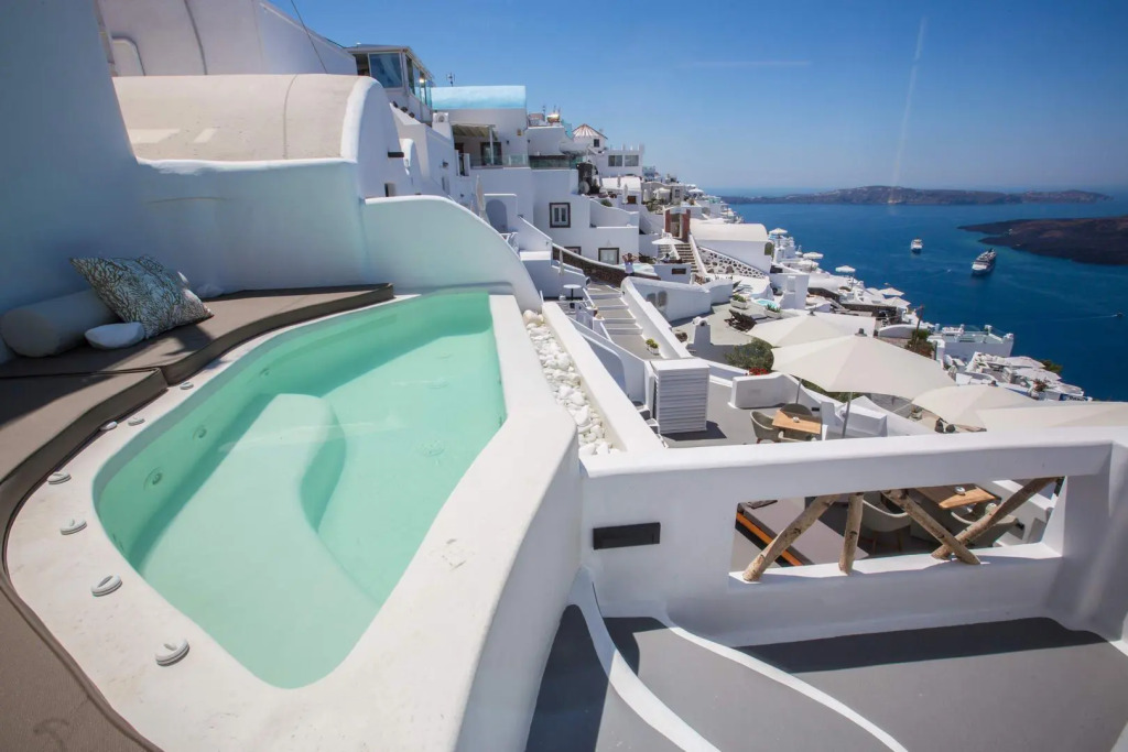 Chic Hotel Santorini
