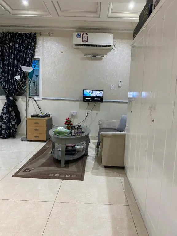 3 Bedrooms With Lovely Front Yard
