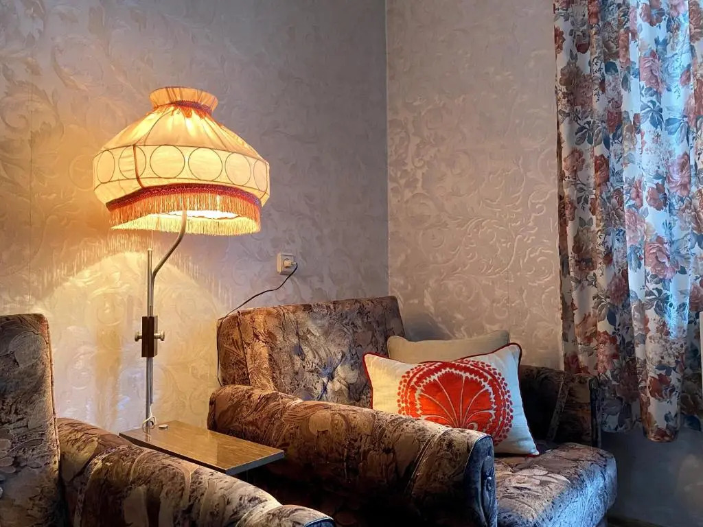 Spacious 3-Room Apartment & Parking