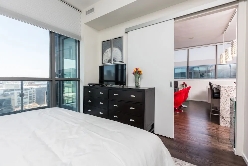 Toronto Escape - The Diamond Suite