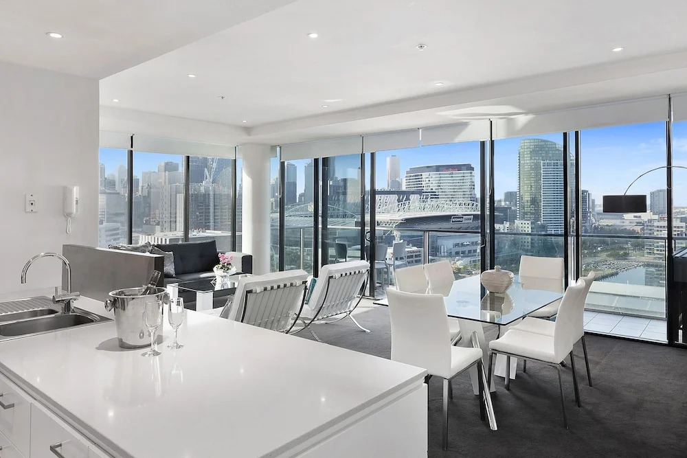 Docklands Private Collection - City Harbour Apartments