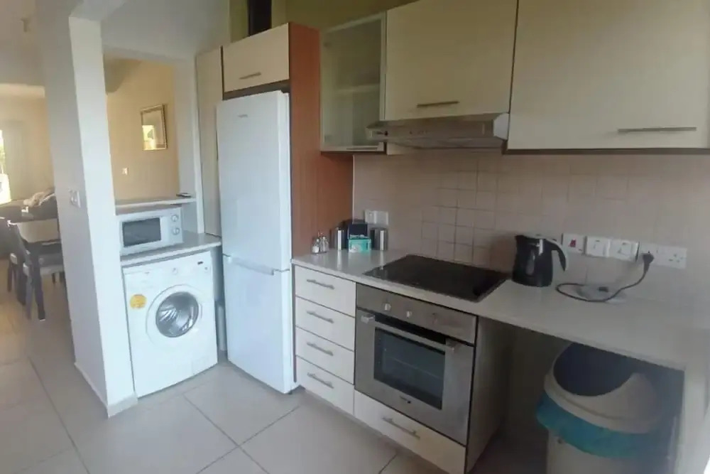 2 Bedroom House Sleeps 6 - Pool, Hot Tub, Garden