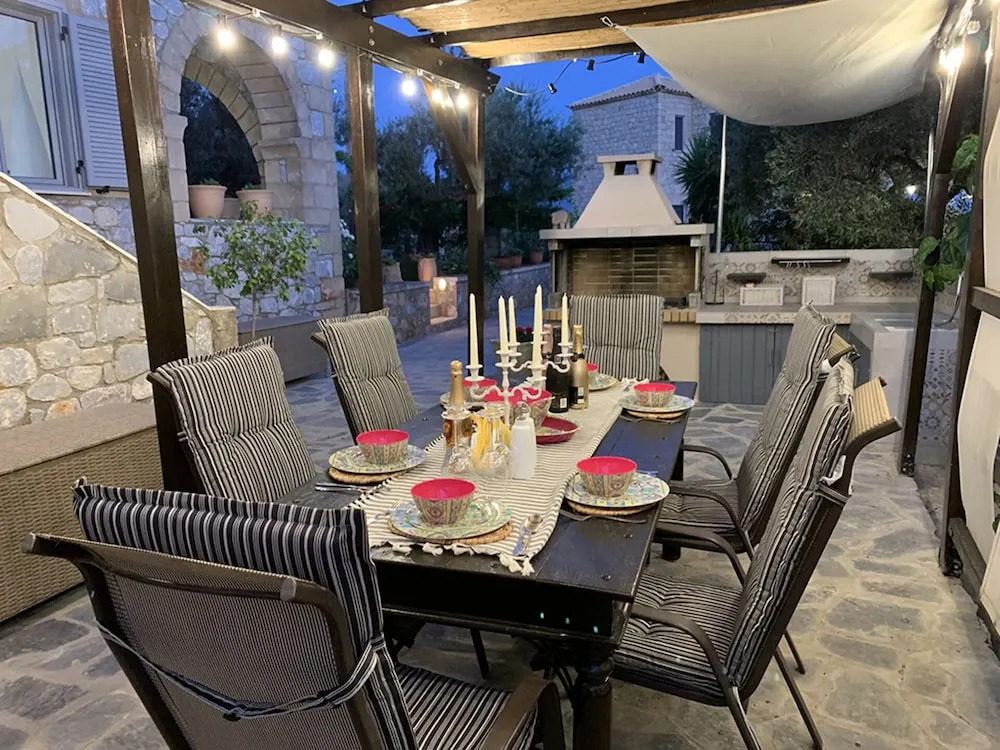 Semi Detached Stone House Great Location