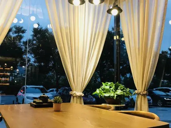 Dollmay Hotel (Tianshui First People's Hospital Hongqiao Branch)