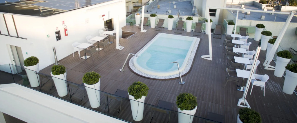M&F Hotel