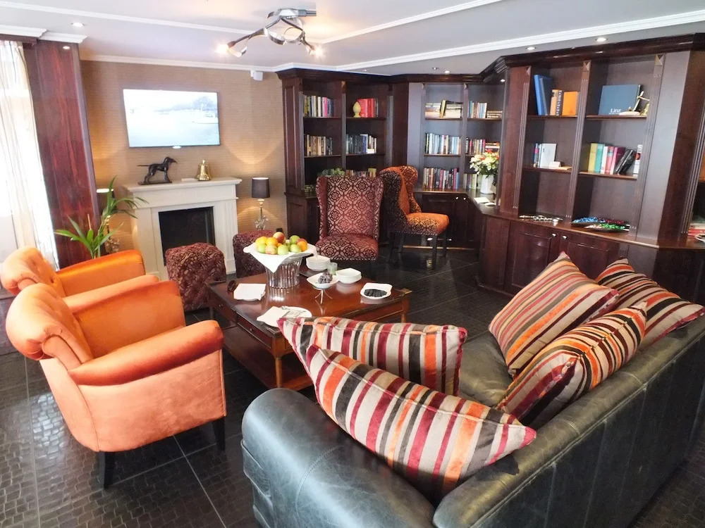 Crossgates Hotelship 4 Star - Medienhafen - Düsseldorf