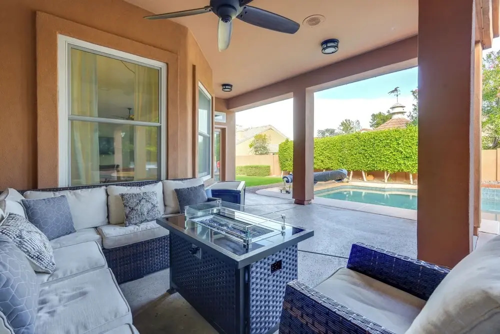 Pool Table, Putting Green: Luxury Oasis in Mesa