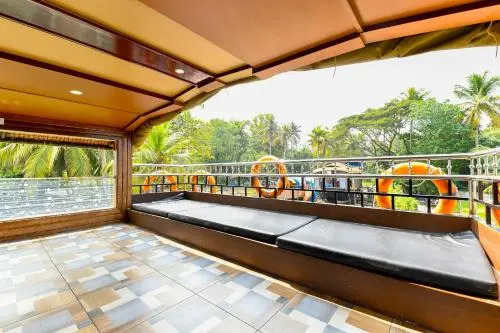 OYO 23227 Alleppey Eco Houseboat 3 Bhk