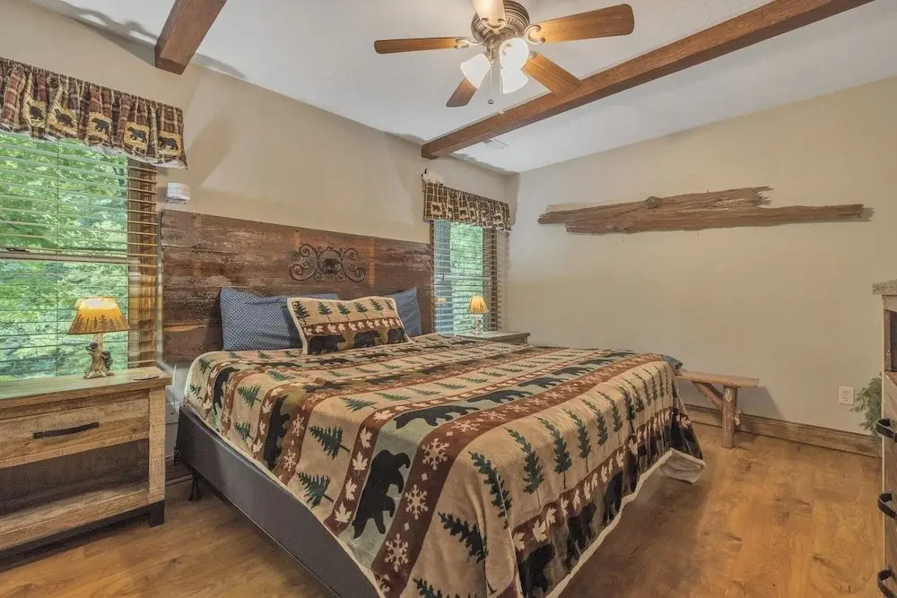 Cozy Cabin Between Gatlinburg & Pigeon Forge W/ Hot Tub 1 Bedroom Cabin by RedAwning