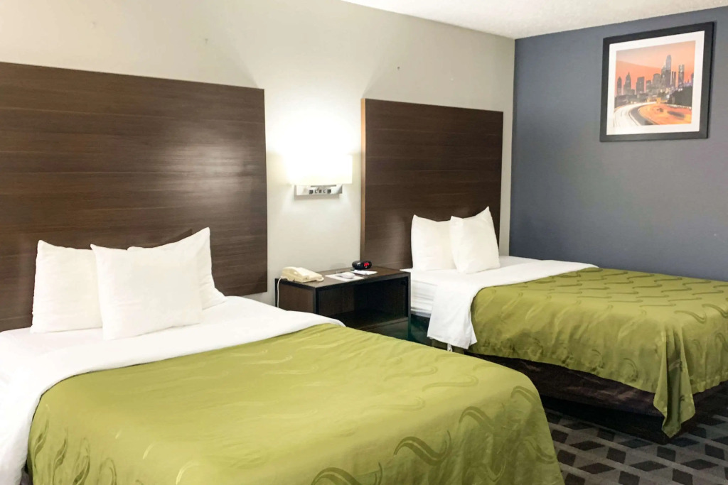 Holiday Inn Express Hillsboro I-35