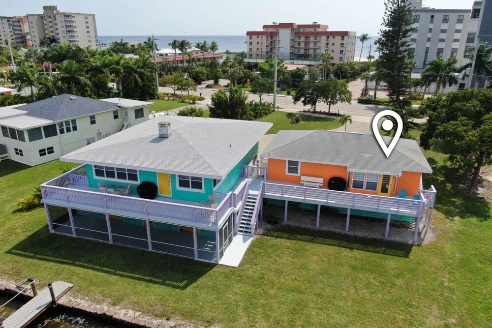 Bayside Bungalow 2 - Large Deck With Beautiful Bay Views