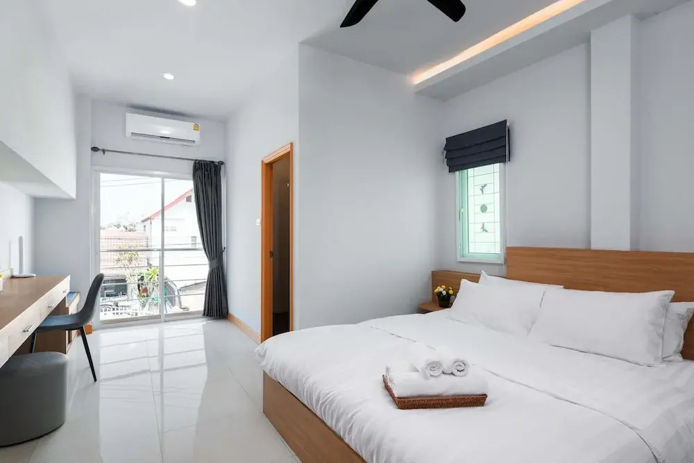 Luxury Pool Villa 6BR